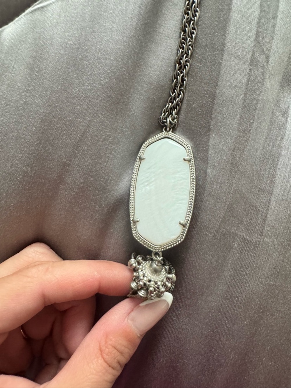 Kendra Scott Silver-Tone White Oval Pendant Necklace